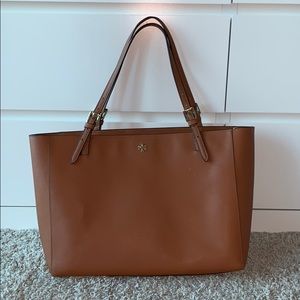 Tory Burch Large York buckle tote in luggage